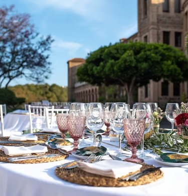 Garden dining